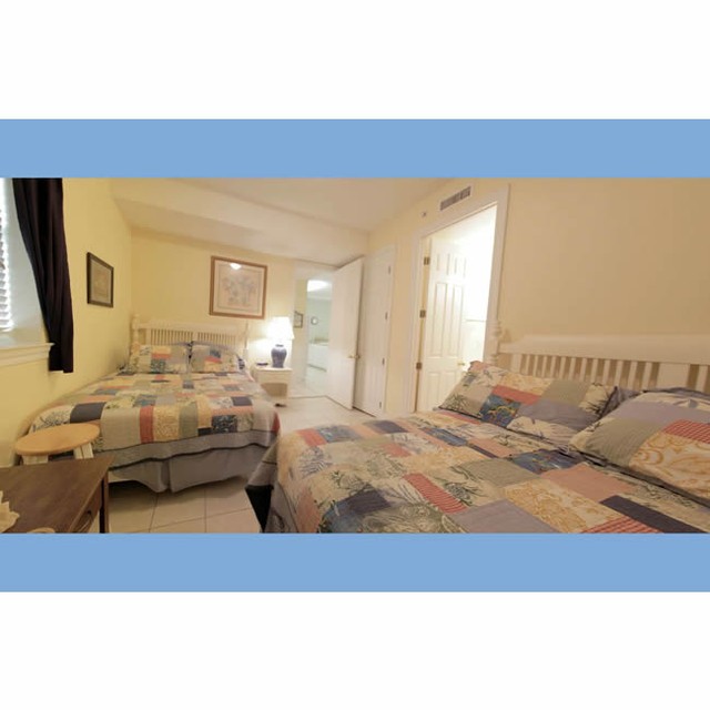 Bedroom 2 has a queen sized bed and full sized bed. www.CondoRentalOrangeBeach.com #beach #vacation #orangebeach #gulfshores