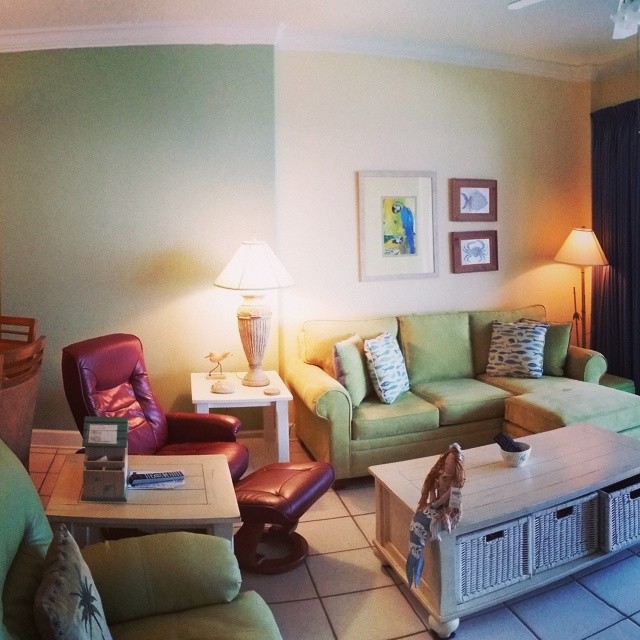 We got a new green leather recliner and a green sleeper sofa for the Co do. #OrangeBeachCondo #BeachCondo