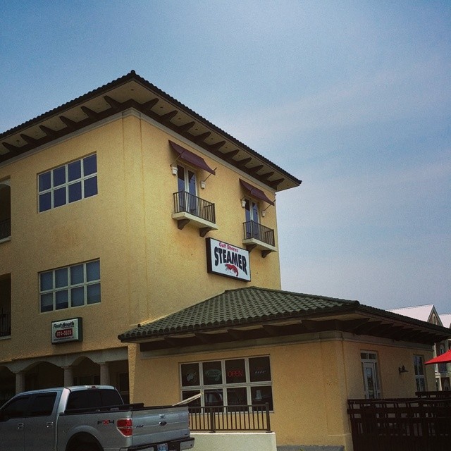 We love getting royal red shrimp at Gulf Shores Steamer. They are located west of the condo across the bridge on the right about 2 miles from the condo. #RoyalReds #RoyalRedShrimp #shrimp #BoiledShrimp #SteamedShrimp  #OrangeBeachCondo #OrangeBeach