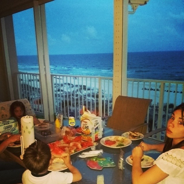 Dinner on the balcony at Regency Isle after a fun day at the beach. #RegencyIsle #OrangeBeach #OrangeBeachCondo #SaltLife