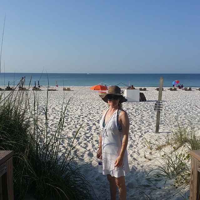 Embarking upon an early morning beach walk.
#calm #BeachWalk #BeachWalk #orangebeach #gulfshores #RegencyIsle #Beach
