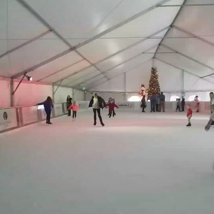 You can't ice skate in Orange Beach, Alabama. ... said noone, ever.
#orangebeachcondo #OrangeBeach #Alabama