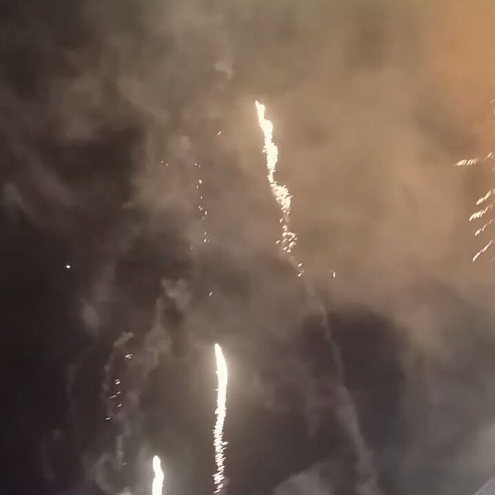 Grand finale at The Wharf Fireworks show.  Happy New Year!

#thewharf #orangebeach #happynewyear #fireworks