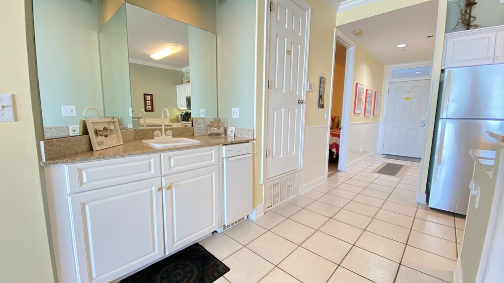 Hallway and bar area